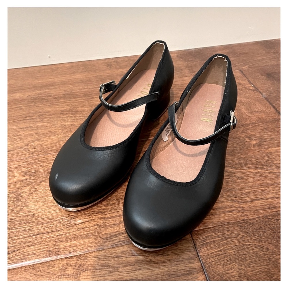 Girls tap shoes
